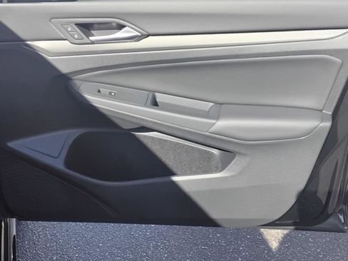 Used 2024 Volkswagen Golf R image 26