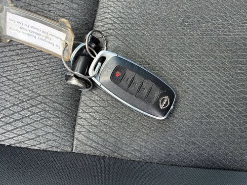 Used 2026 Nissan Rogue SV AWD/4WD image 17