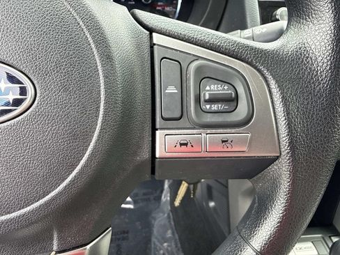 Used 2018 Subaru Forester 2.5i Premium AWD/4WD image 36