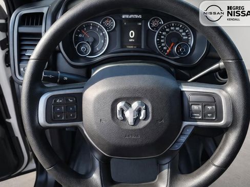 Used 2022 RAM 3500 Tradesman w/ Chrome Appearance Group AWD/4WD image 7