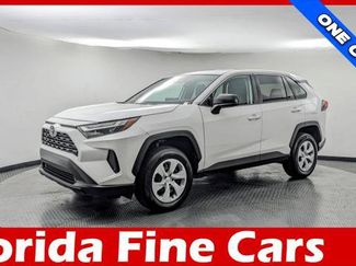 Used 2024 Toyota RAV4 LE video 1