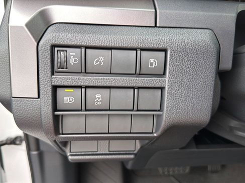 New 2026 Toyota 4Runner SR5 AWD/4WD image 19