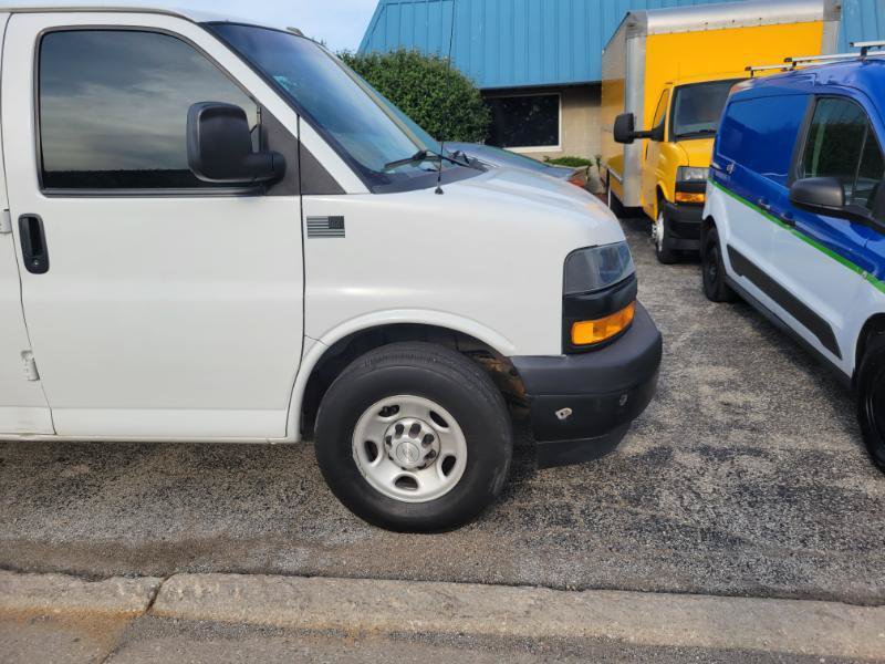 Used 2020 Chevrolet Express 2500 Extended w/ Communications Package RWD image 26