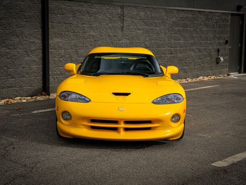 Used 2001 Dodge Viper GTS image 3