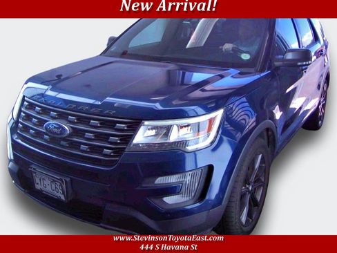 Used 2017 Ford Explorer XLT w/ Equipment Group 202A AWD/4WD image 1