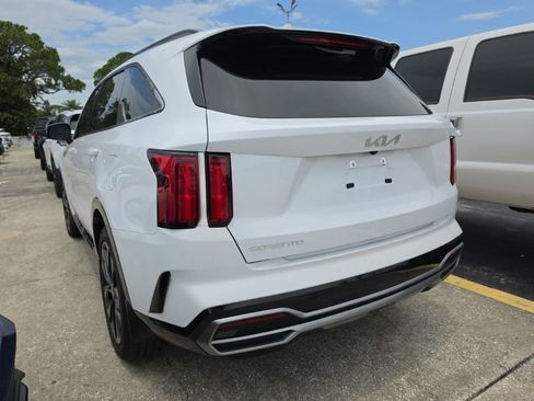 Certified 2023 Kia Sorento SX FWD image 14