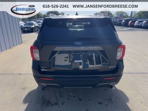 Used 2022 Ford Explorer XLT w/ Equipment Group 202A AWD/4WD image 6