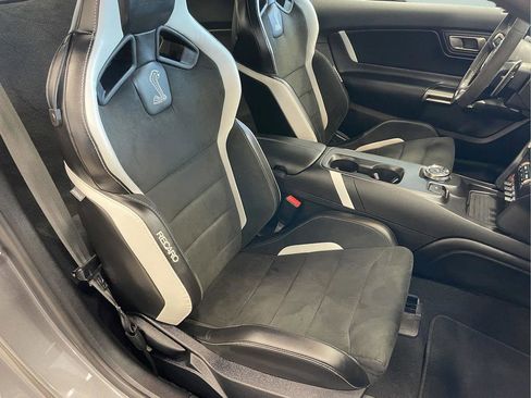 Used 2021 Ford Mustang Shelby GT500 w/ Carbon Fiber Track Pack image 16
