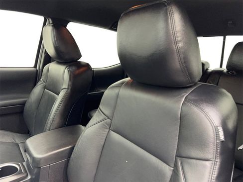 Used 2023 Toyota Tacoma 4x4 Double Cab image 28