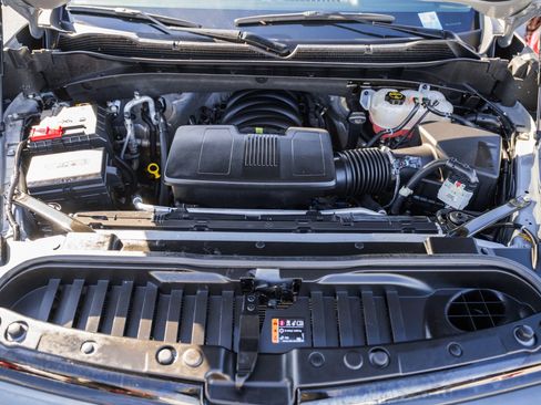 Used 2024 Chevrolet Silverado 1500 ZR2 w/ Technology Package image 27