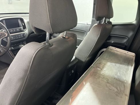 Used 2022 Chevrolet Colorado LT w/ Fleet Safety Package image 25