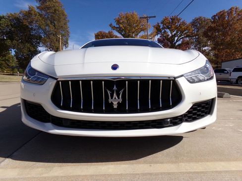 Used 2018 Maserati Ghibli S image 10