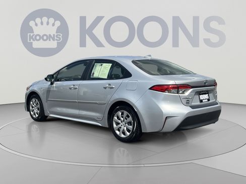 Used 2025 Toyota Corolla LE AWD/4WD image 7