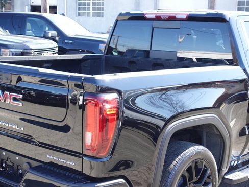 Used 2023 GMC Sierra 1500 Denali w/ Technology Package image 14