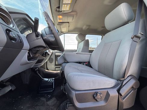 Used 2016 Ford F250 XLT AWD/4WD image 9