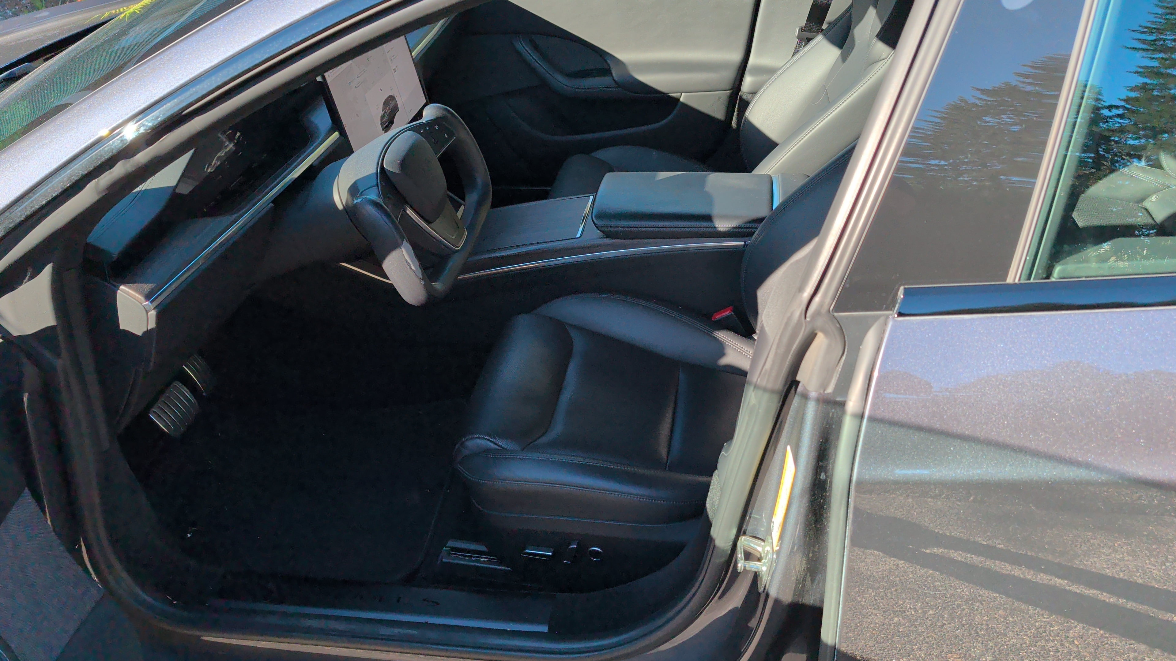 Used 2022 Tesla Model S AWD/4WD image 3