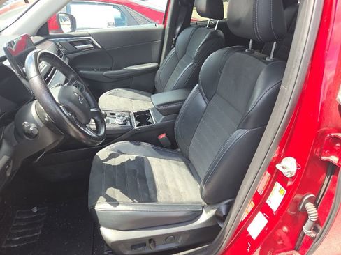 Used 2024 Mitsubishi Outlander SE AWD/4WD image 8