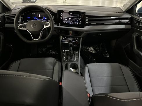 New 2026 Volkswagen Jetta SE FWD image 25