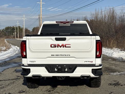 Used 2025 GMC Sierra 1500 AT4 w/ AT4 Premium Package image 6