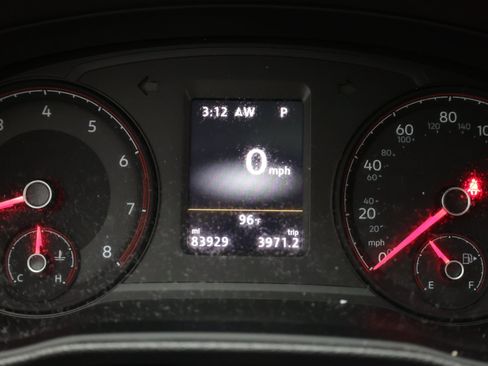 Used 2020 Volkswagen Passat 2.0T R-Line FWD image 19