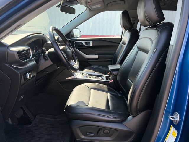 Used 2022 Ford Explorer XLT w/ Equipment Group 202A AWD/4WD image 23