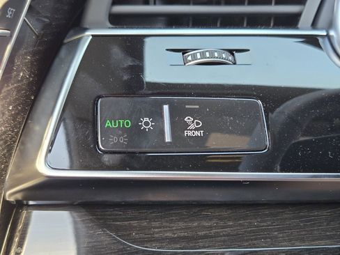 New 2026 Audi Q8 Premium Plus image 25