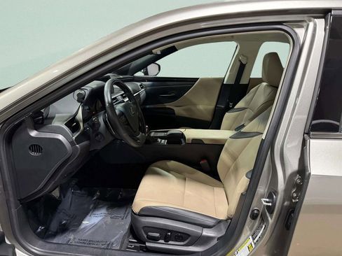Used 2021 Lexus ES 300h w/ Premium Package FWD image 25