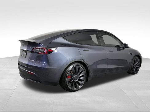 Used 2023 Tesla Model Y Performance AWD/4WD image 10