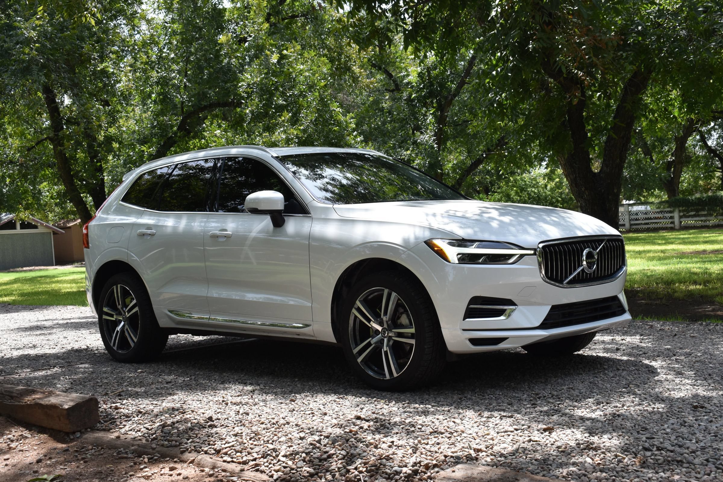 Used 2021 Volvo XC60 T8 Inscription Expression w/ Advanced Package AWD/4WD image 3