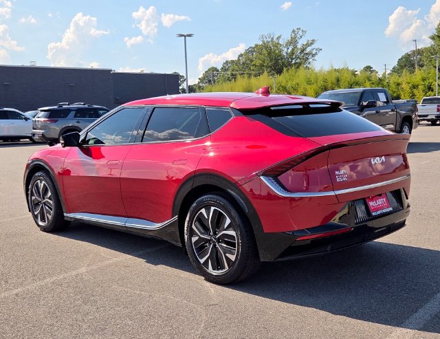 Used 2022 Kia EV6 Wind w/ Wind Technology Package AWD/4WD image 3