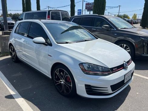 Used 2016 Volkswagen GTI Autobahn w/ Lighting Package (SEL) FWD image 4
