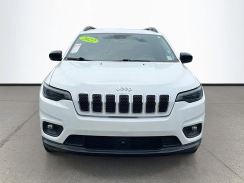 Used 2022 Jeep Cherokee Latitude Lux FWD image 2