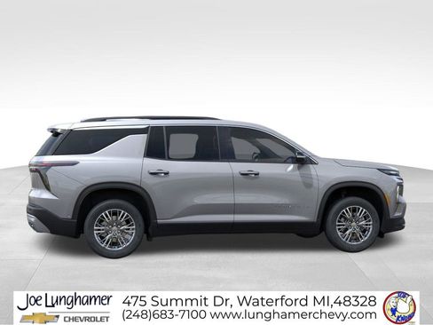 New 2026 Chevrolet Traverse LT w/ Driver Confidence Package image 6
