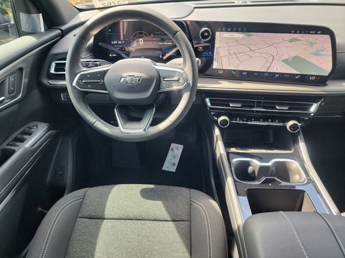 New 2026 Chevrolet Traverse LT w/ Midnight/Sport Edition FWD image 21