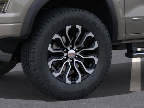 New 2026 GMC Canyon Denali AWD/4WD image 9
