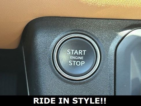 Used 2024 Land Rover Defender 90 X-Dynamic SE image 24