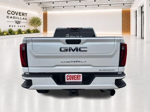 Used 2025 GMC Sierra 2500 Denali Ultimate AWD/4WD image 12