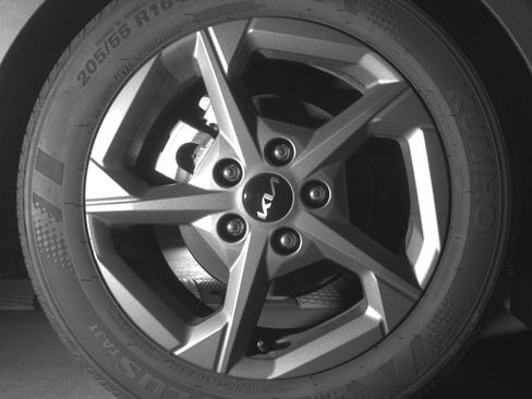 Used 2025 Kia K4 LXS FWD image 15