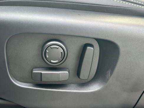 New 2026 Land Rover Discovery Sport Landmark image 20