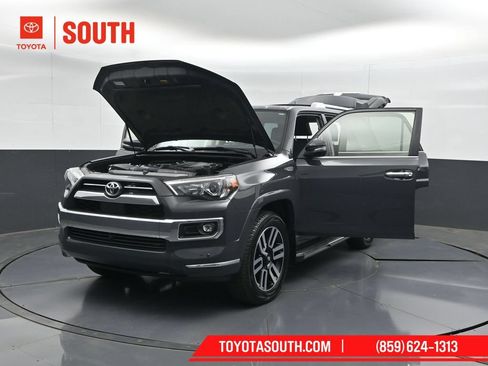 Used 2024 Toyota 4Runner Limited AWD/4WD image 59