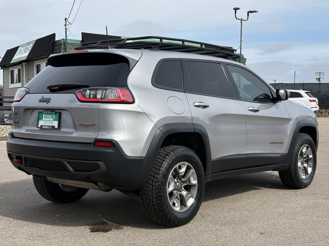 Used 2019 Jeep Cherokee Trailhawk AWD/4WD image 8