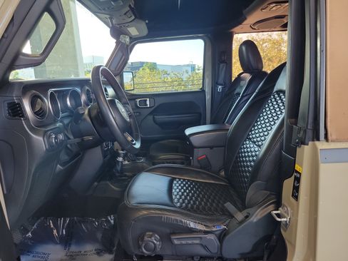 Certified 2022 Jeep Wrangler Sport AWD/4WD image 16