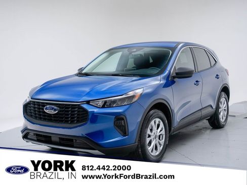Used 2023 Ford Escape Active image 1