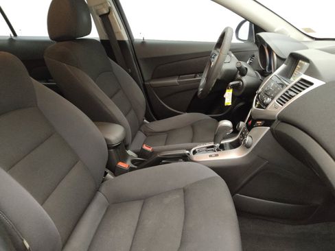 Used 2016 Chevrolet Cruze LT image 21