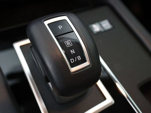 Used 2024 Mitsubishi Outlander SE AWD/4WD image 27