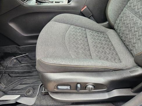 Used 2023 Chevrolet Equinox LT image 25