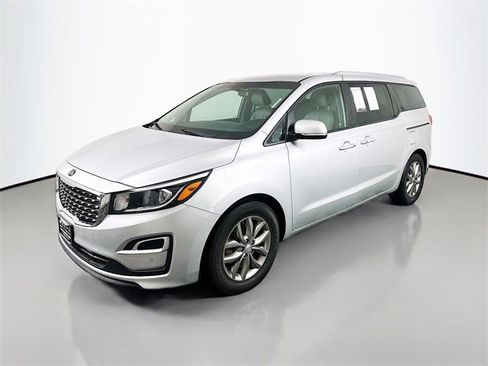 Used 2020 Kia Sedona EX image 3