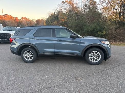 New 2026 Ford Explorer Active image 2