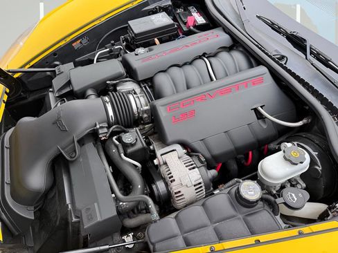 Used 2012 Chevrolet Corvette Base image 9