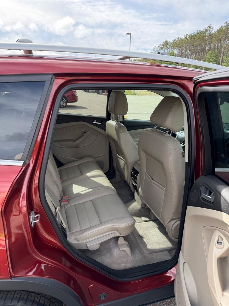 Used 2014 Ford Escape Titanium w/ Equipment Group 401A AWD/4WD image 18
